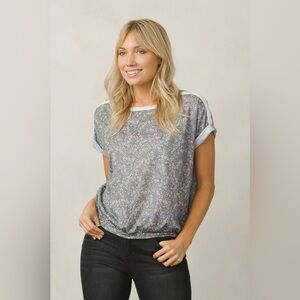 Prana Etta Top flower print in a purple- blue color sz Small
